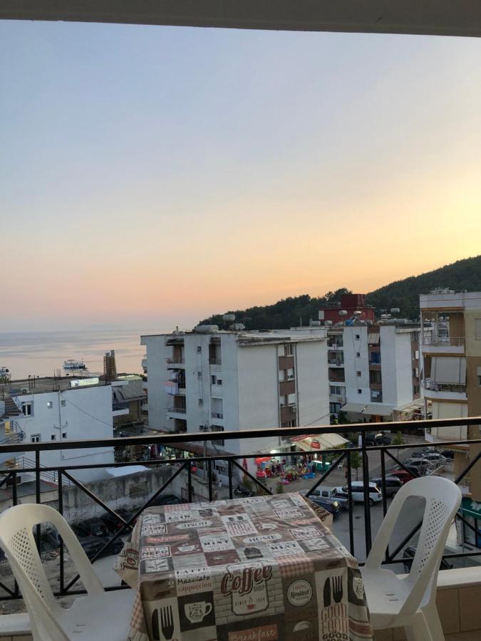 Center Hotel Pirro Himare Exterior photo